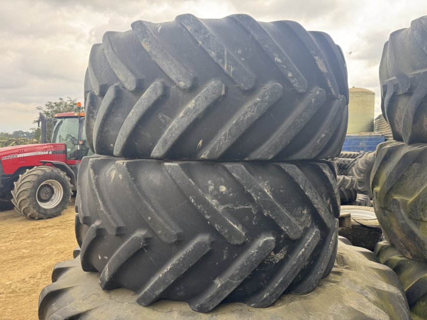 John Deere  () Tractor - {CATEGORY}