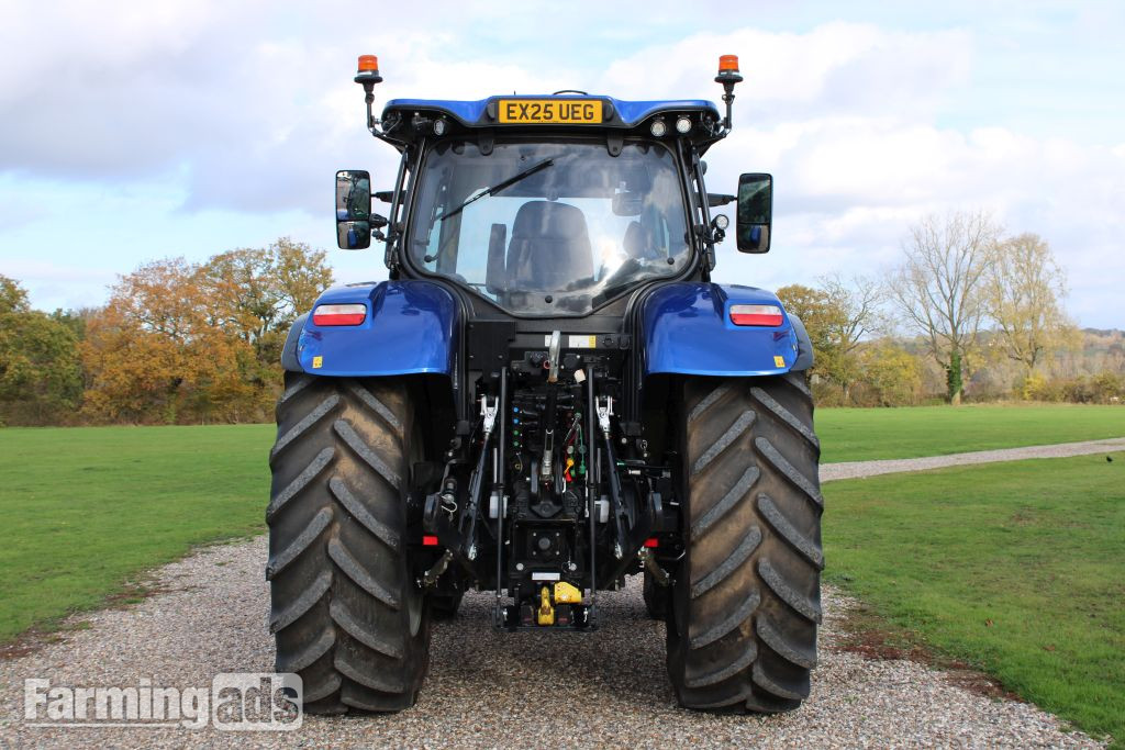 {CATEGORY} - New Holland T7.225 () Tractor