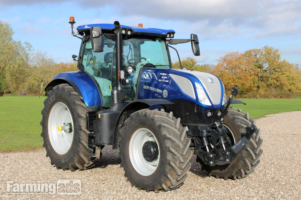 New Holland T7.225 () Tractor