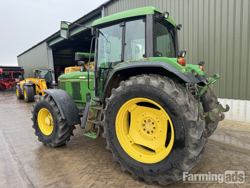 John Deere  (1995) Tractor - {CATEGORY}