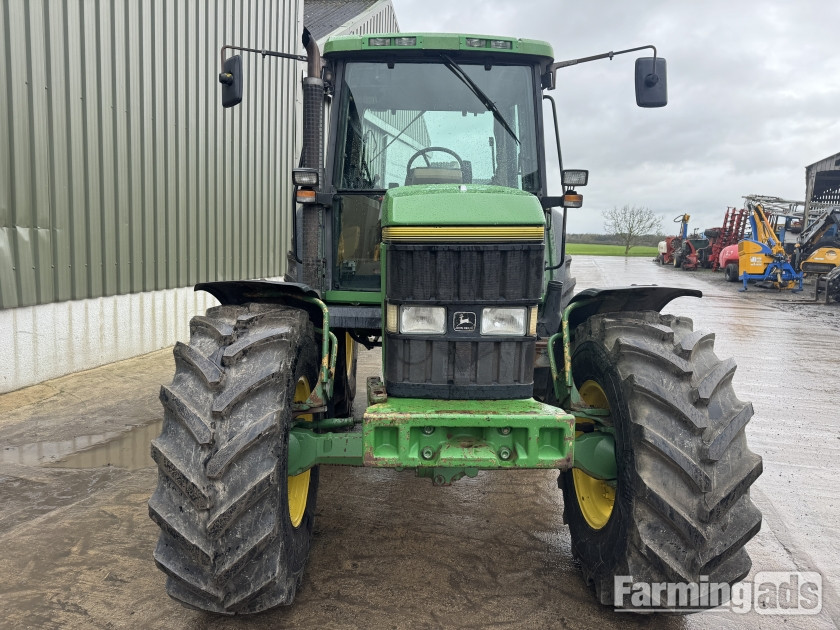 {CATEGORY} - John Deere  (1995) Tractor