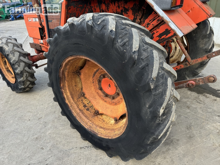 {CATEGORY} - Renault  (1979) Tractor