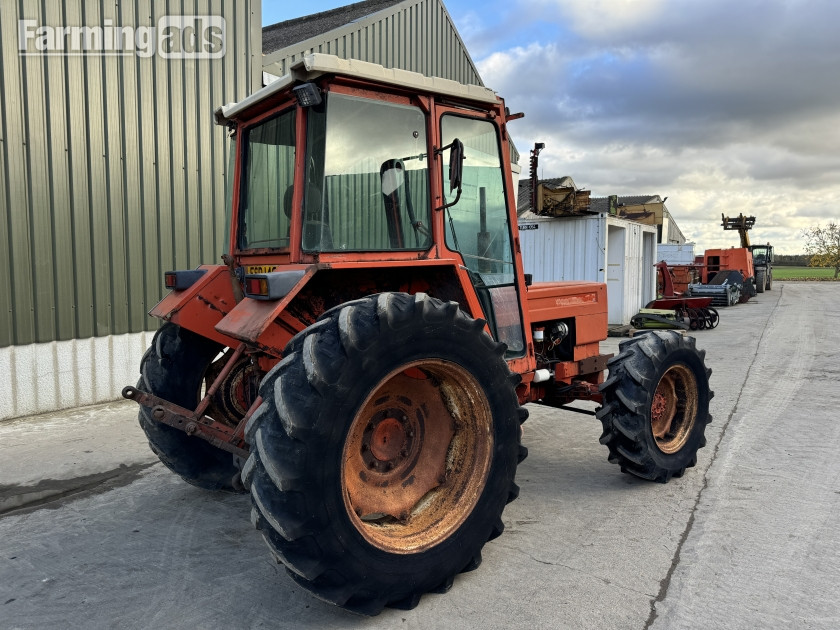 Renault  (1979) Tractor - {CATEGORY}