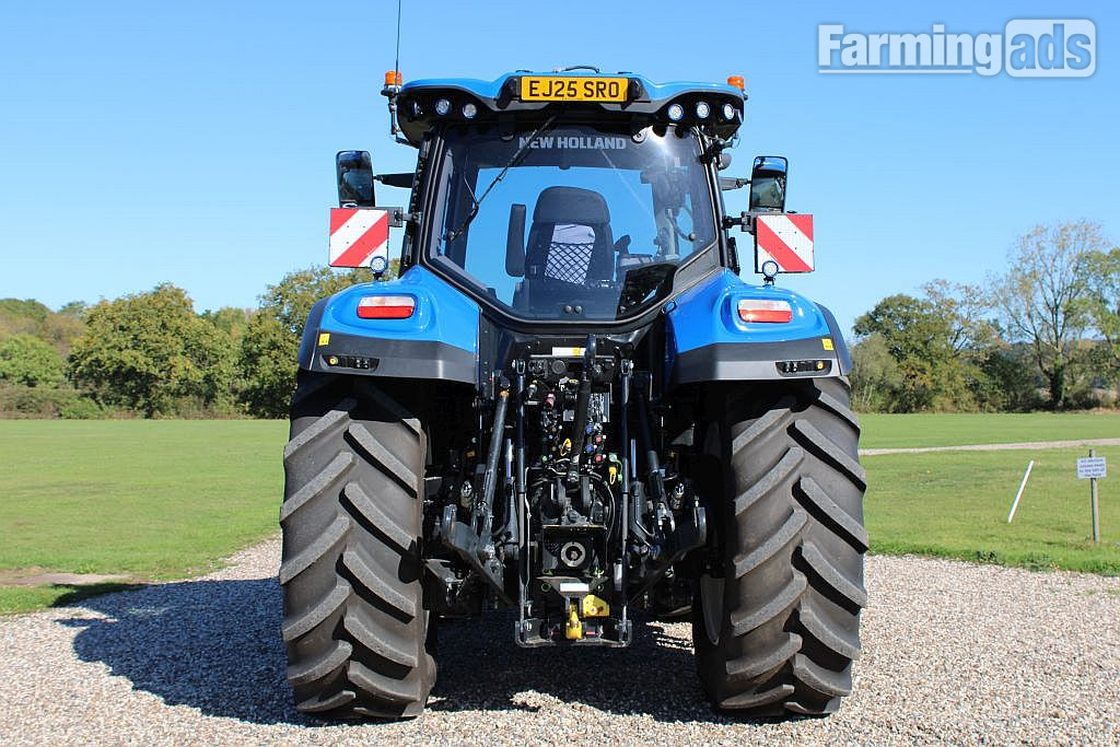 New Holland T7.270 () Tractor 