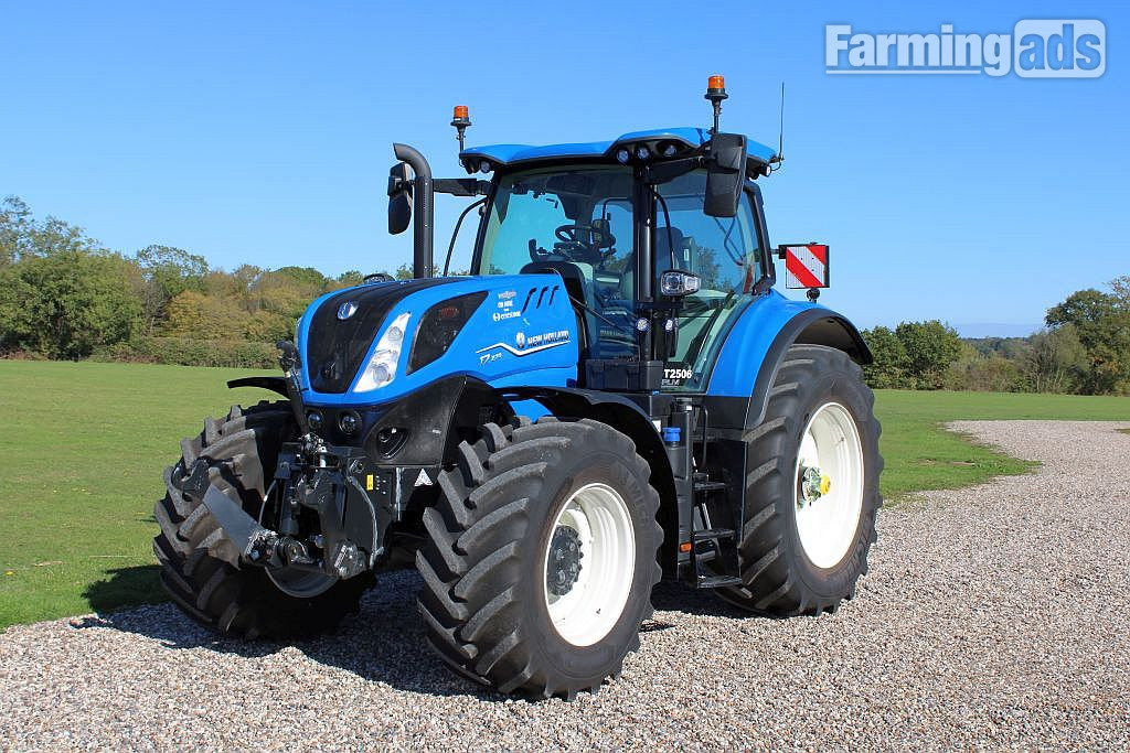 New Holland T7.270 () Tractor