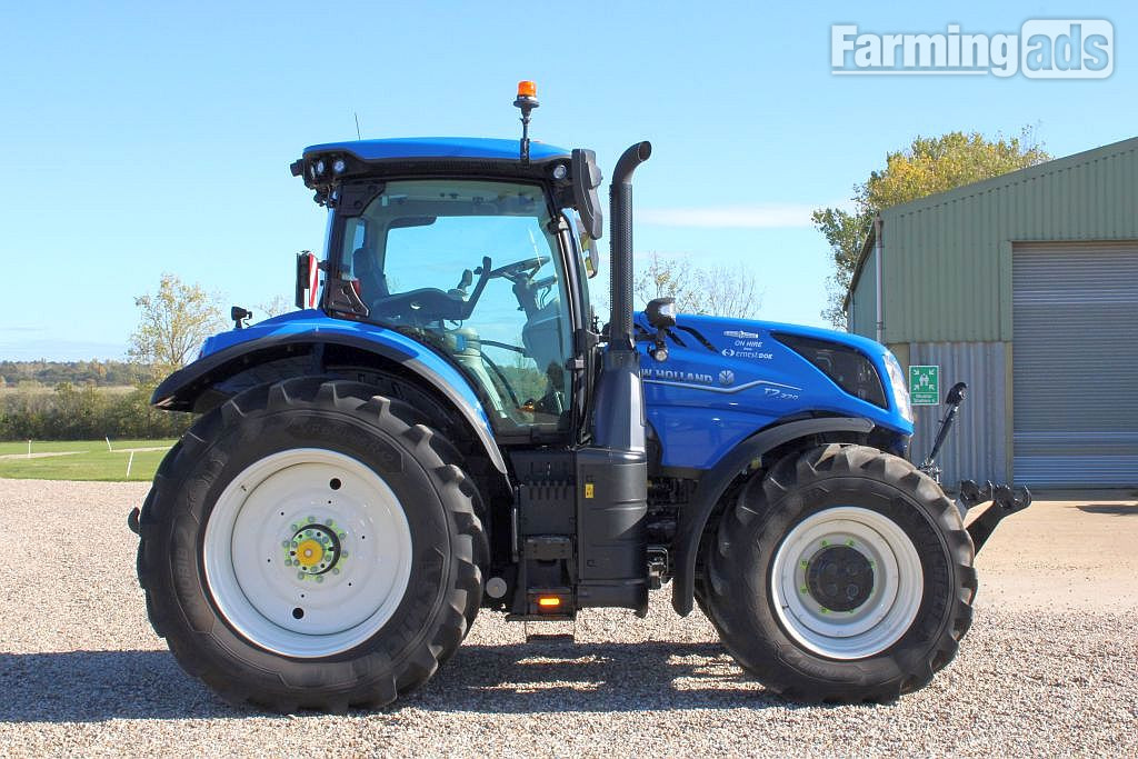 New Holland T7.270 () Tractor - {CATEGORY}