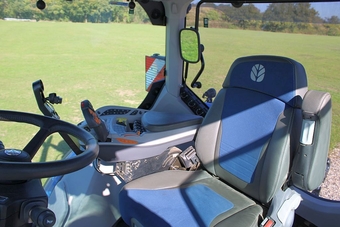 New Holland T7.270 () Tractor