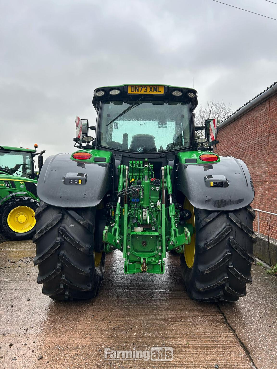 John Deere 6R 215 (2023) Tractor - {CATEGORY}