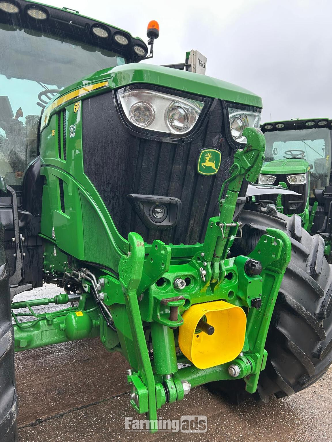John Deere 6R 215 (2023) Tractor - {CATEGORY}