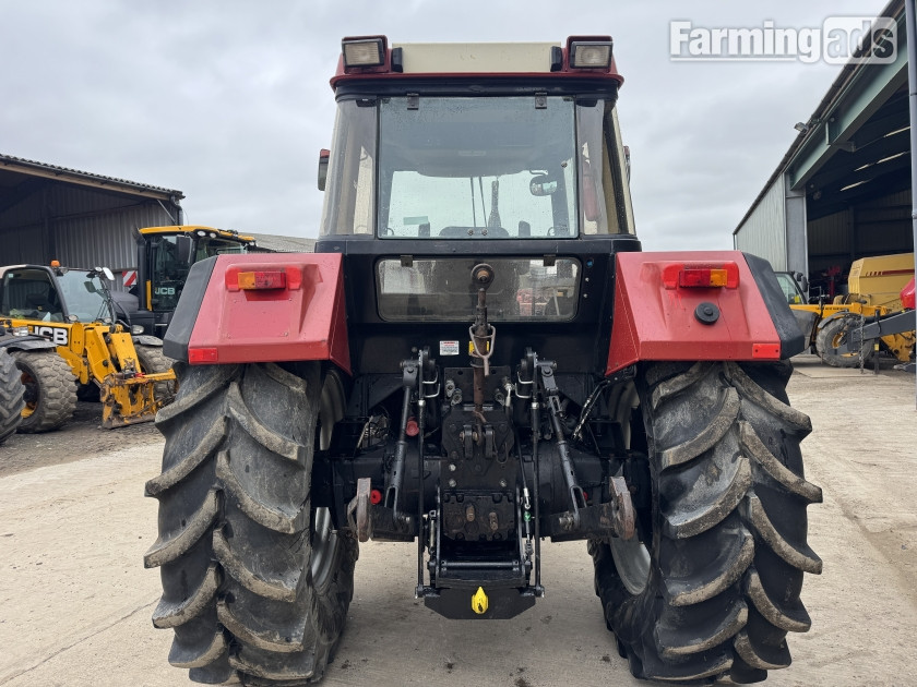 Case IH  () Tractor - {CATEGORY}