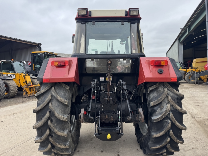 Case IH  () Tractor - {CATEGORY}