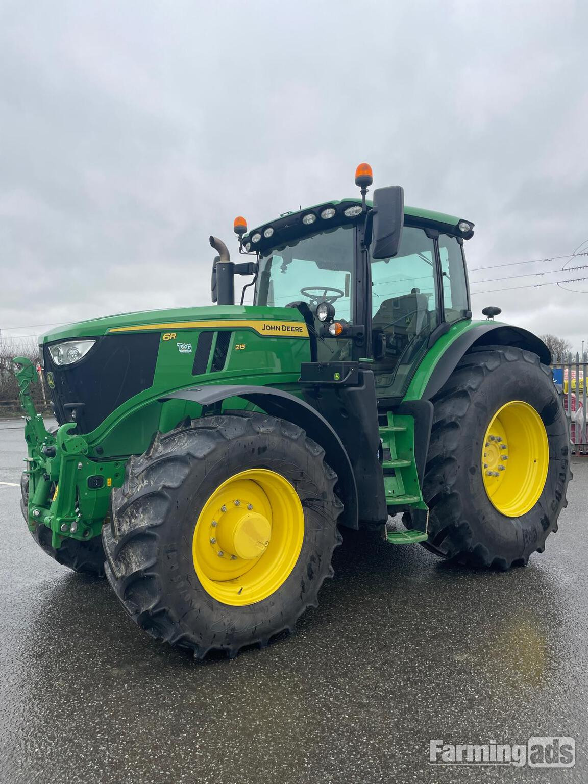 John Deere 6R 215 (2024) Tractor