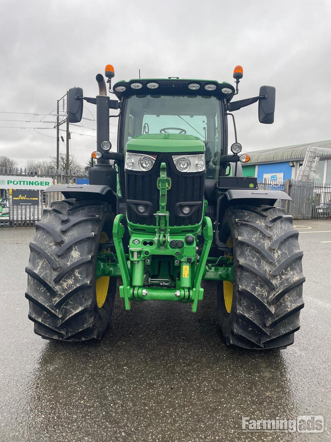  John Deere 6R 215 (2024) Tractor