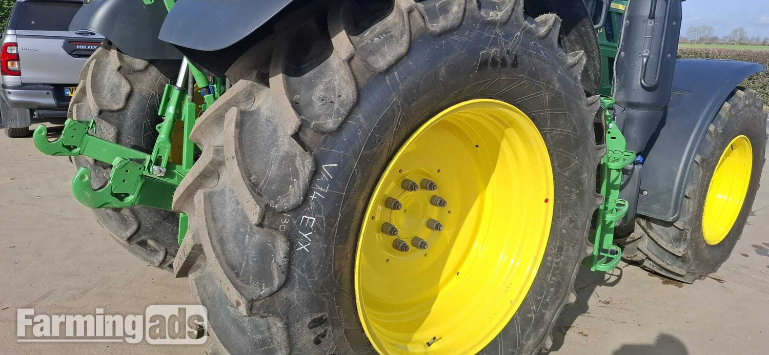 John Deere 6R 130 (2024) Tractor 