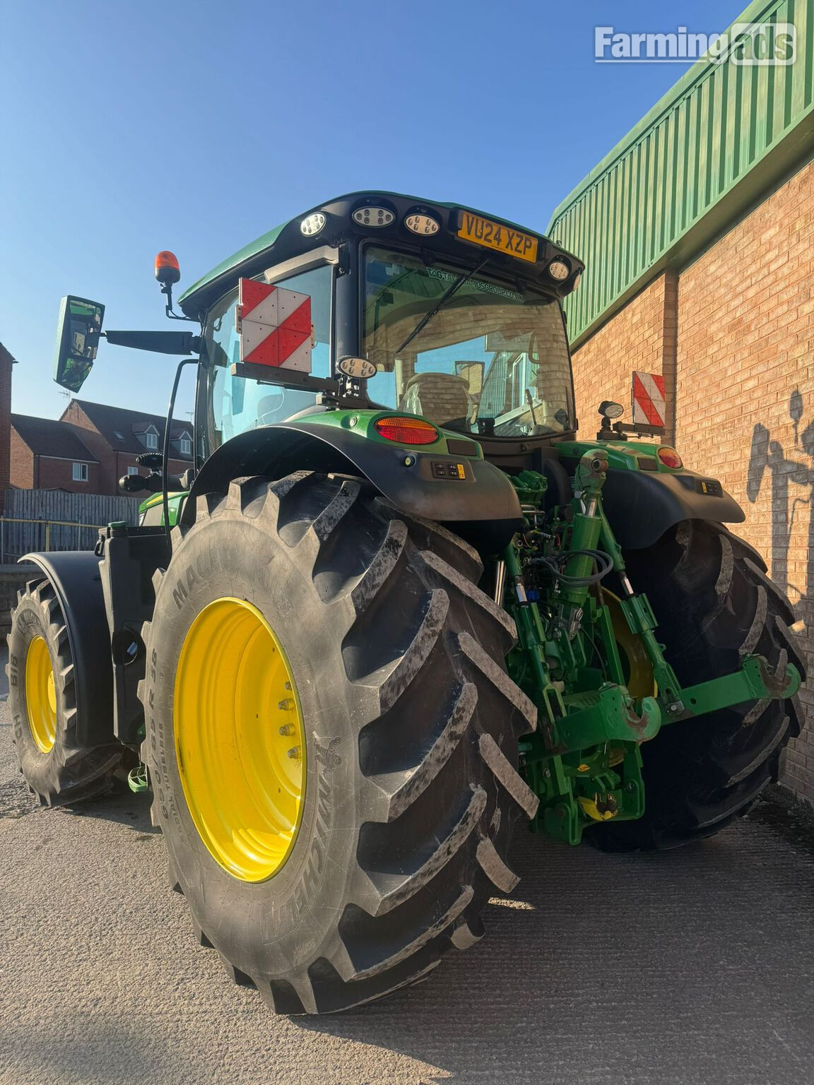  John Deere 6R 215 (2024) Tractor