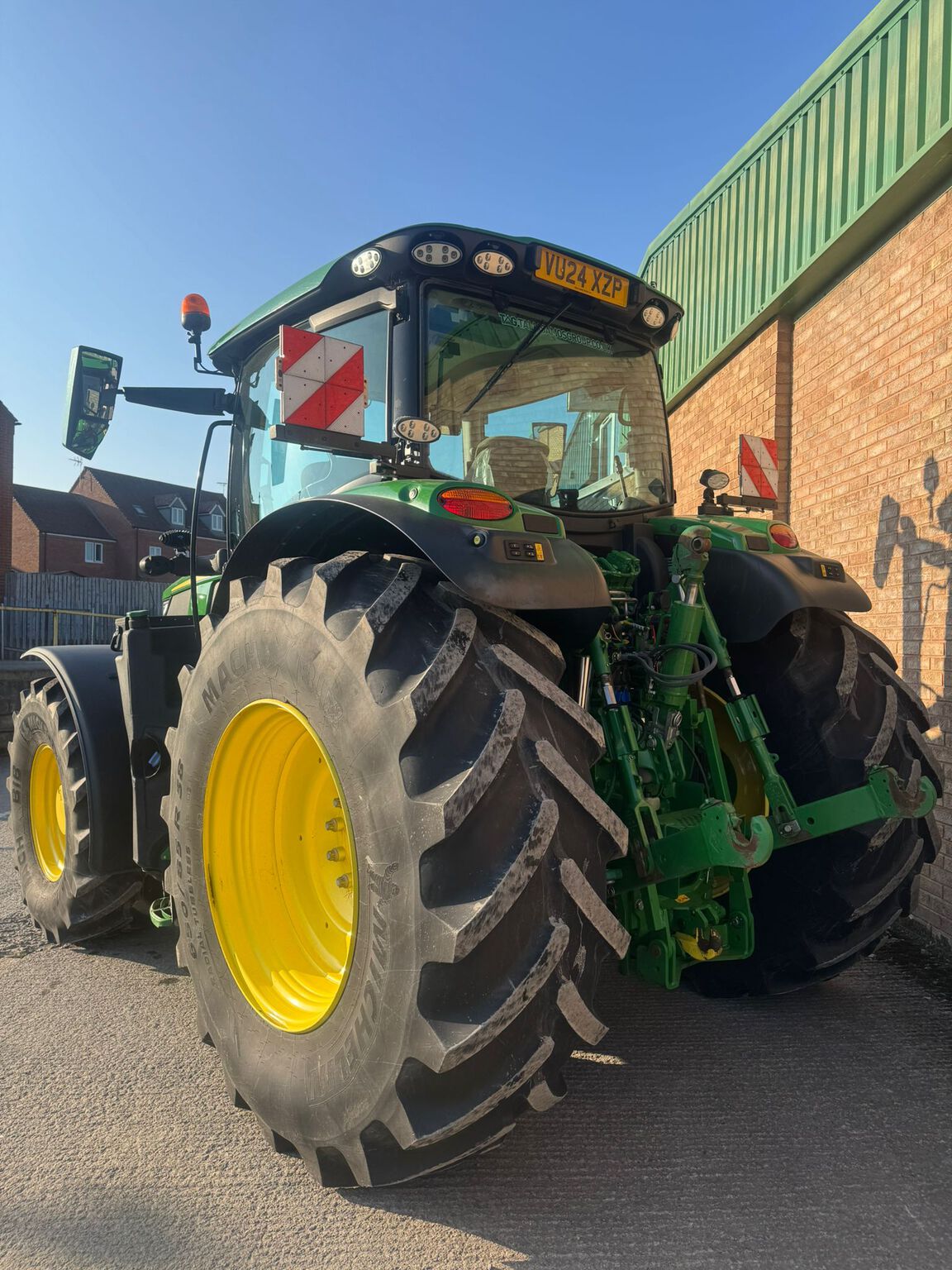  John Deere 6R 215 (2024) Tractor
