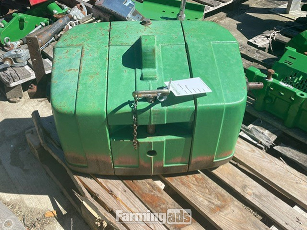 John Deere 900kg