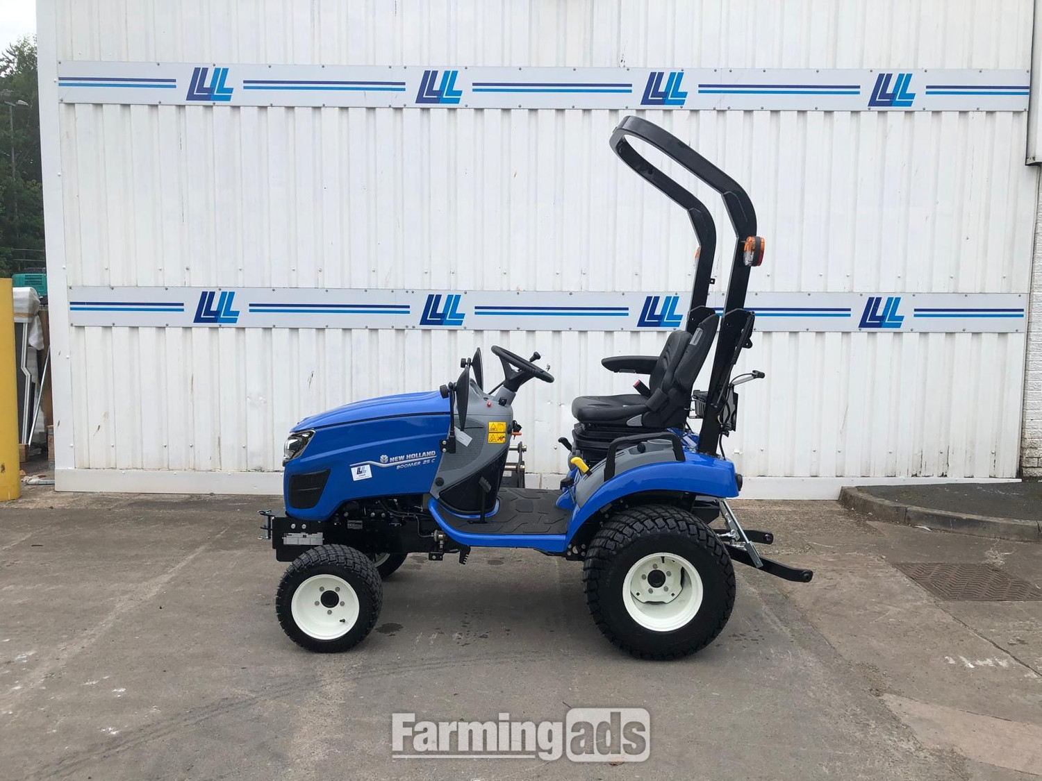 New Holland Boomer 25 () Tractor