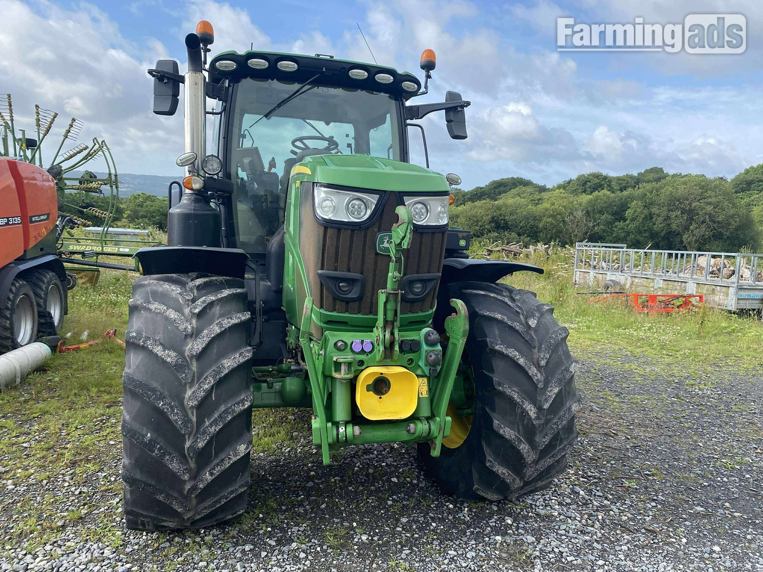 John Deere 6215R (2020) Tractor