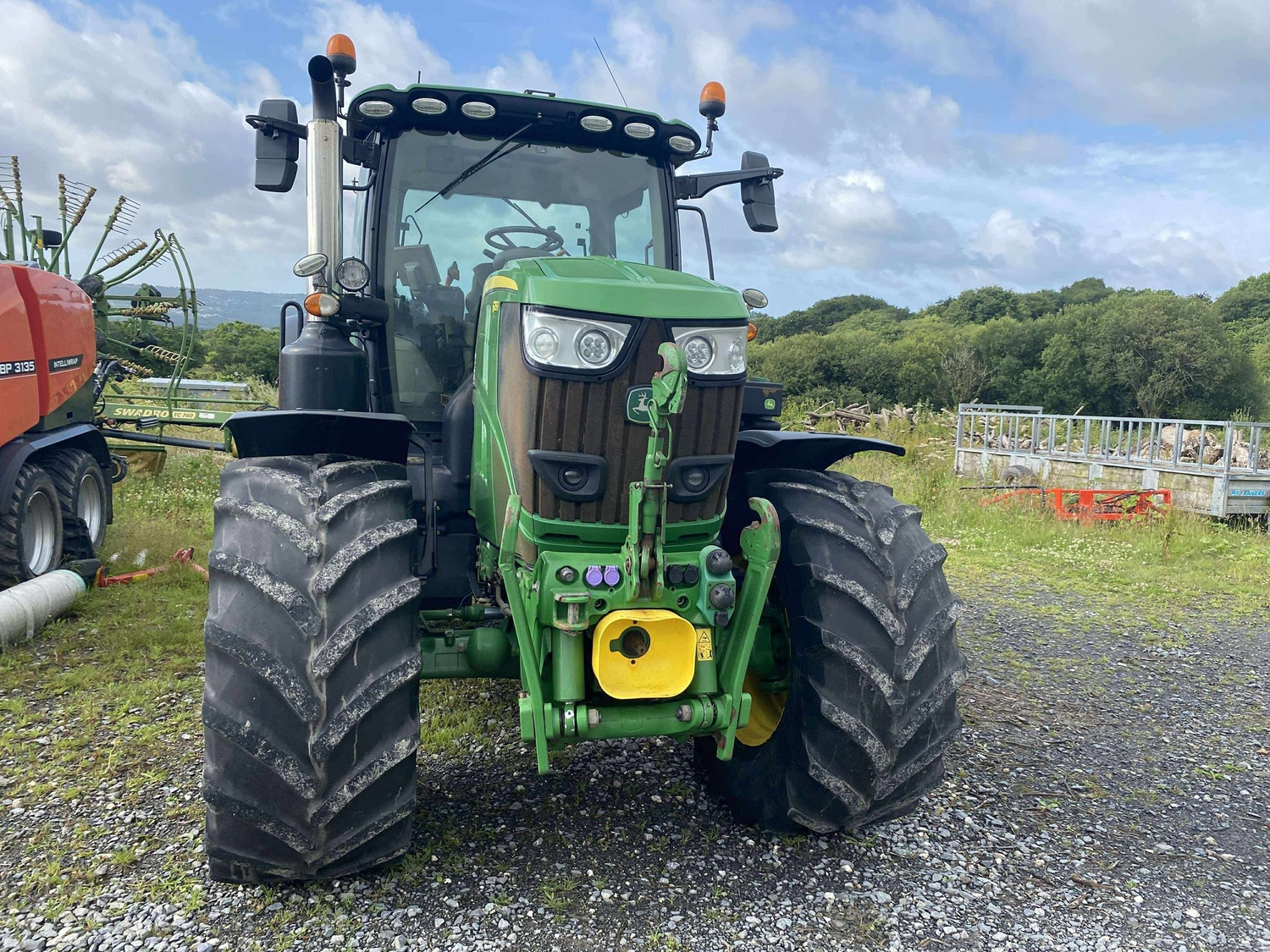 John Deere 6215R (2020) Tractor
