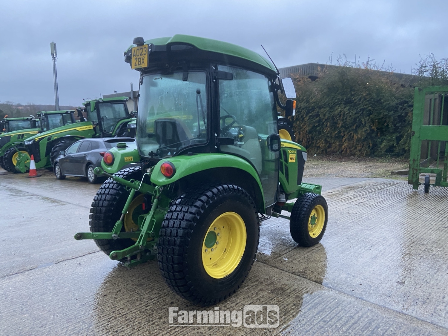 John Deere 3046R () Tractor - {CATEGORY}