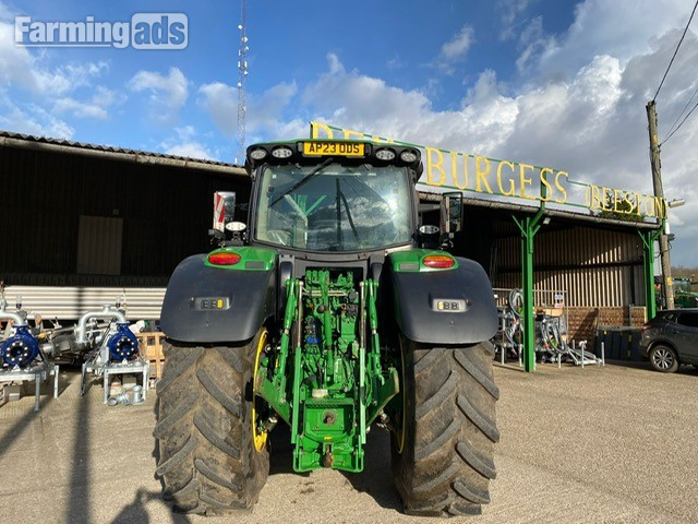 John Deere 6R 215 (2023) Tractor - {CATEGORY}