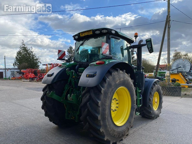 John Deere 6R 215 (2023) Tractor - {CATEGORY}