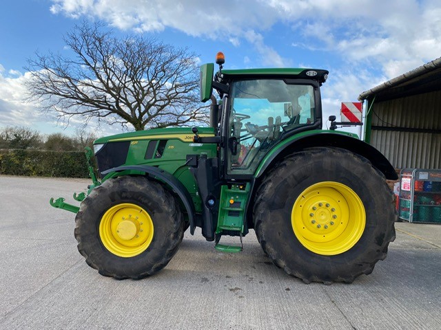 {CATEGORY} - John Deere 6R 215 (2023) Tractor