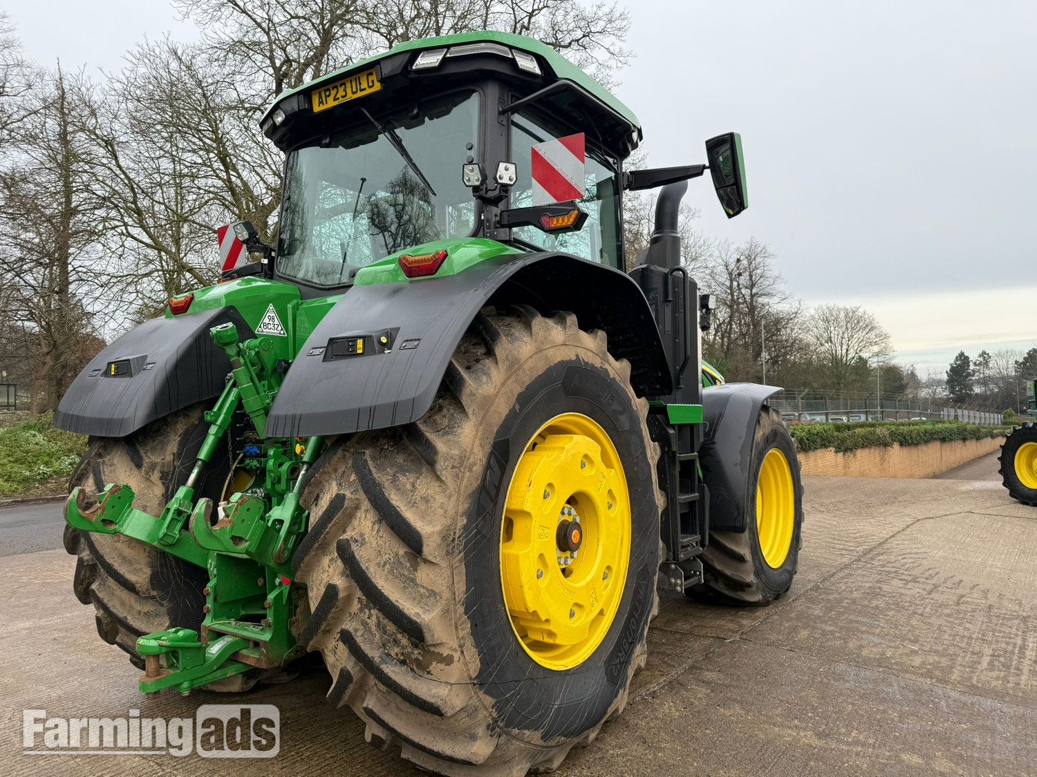 John Deere 8R 370 (2023) Tractor - {CATEGORY}
