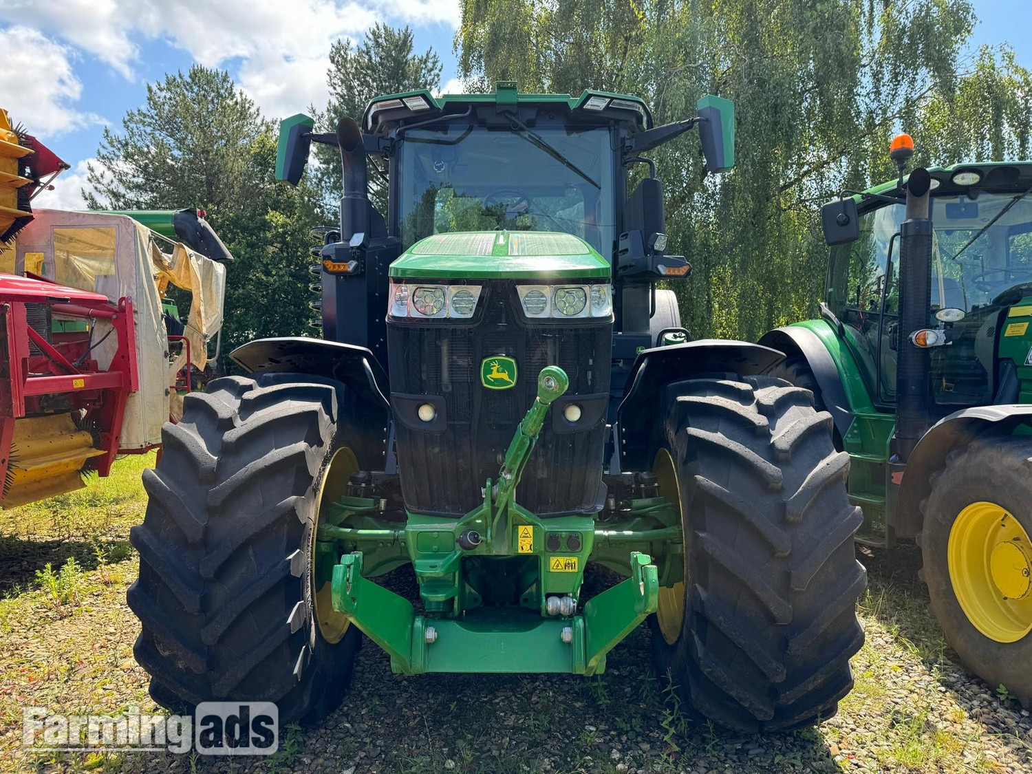 John Deere 7R 330 (2023) Tractor