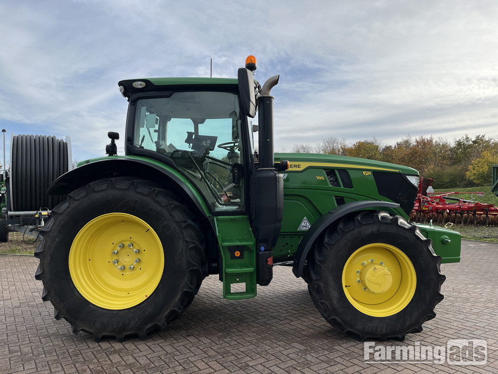 John Deere 6R 185 (2025) Tractor - {CATEGORY}