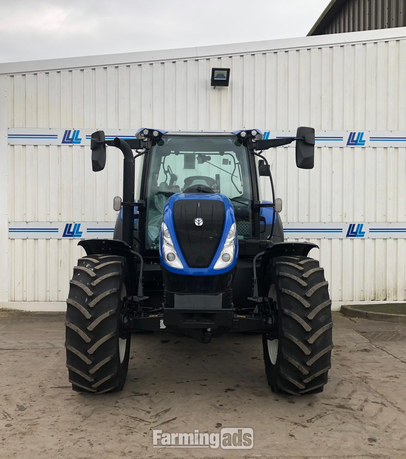  New Holland T5.140 () Tractor