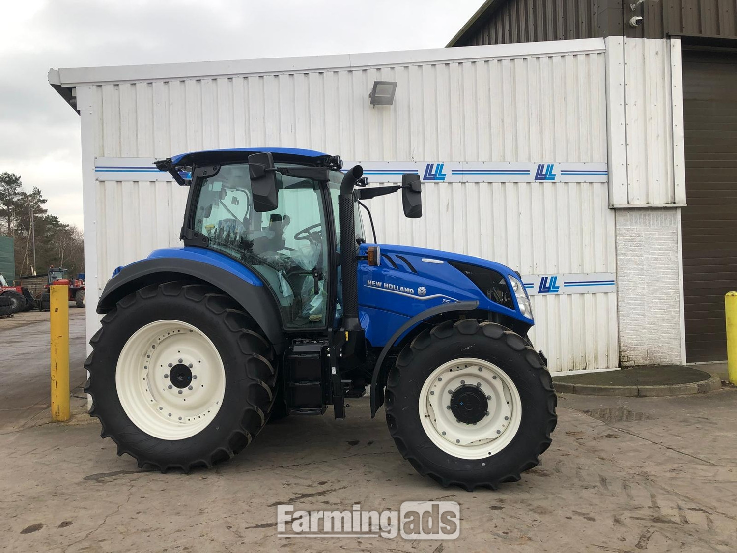 New Holland T5.140 () Tractor