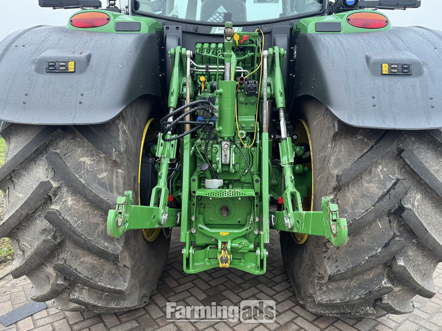 {CATEGORY} - John Deere 6R 215 (2025) Tractor