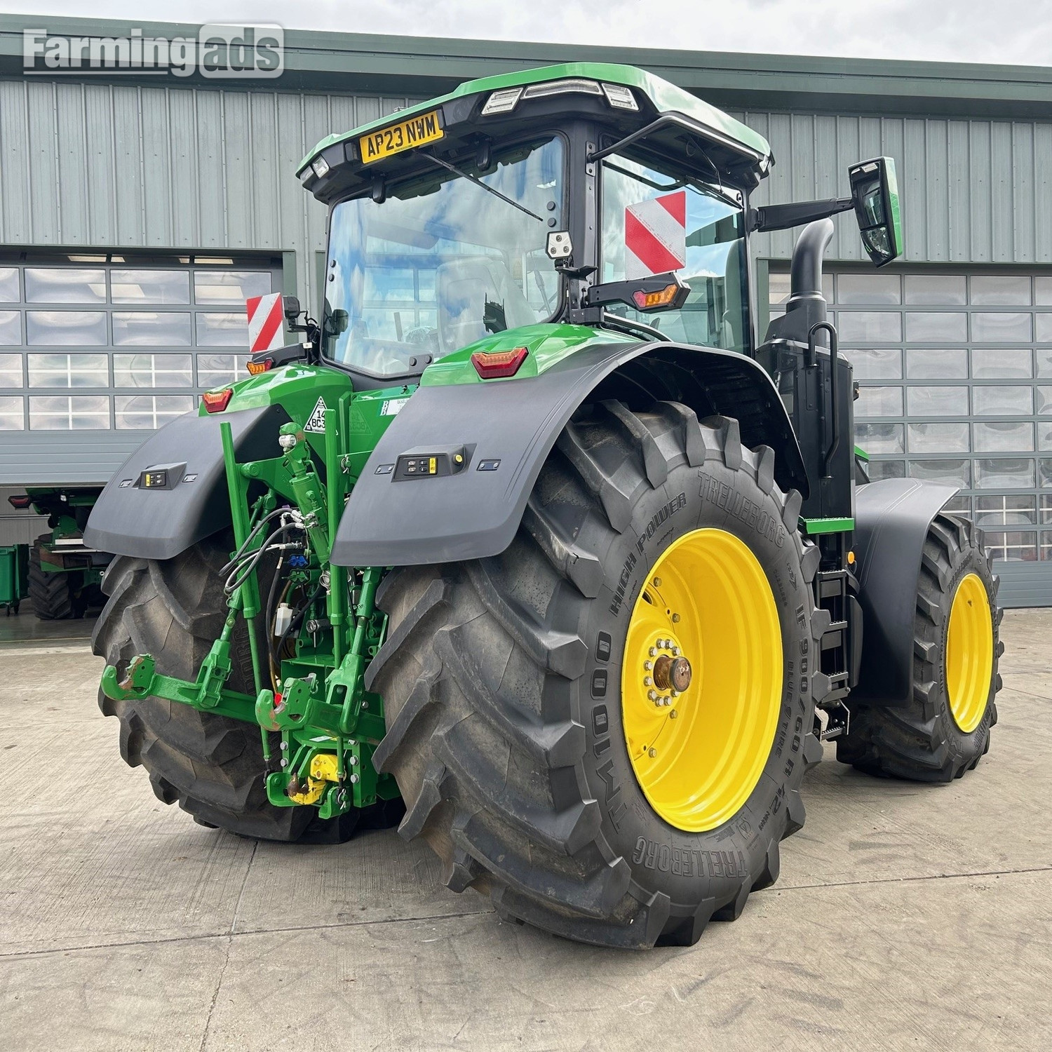 John Deere 7R 330 (2023) Tractor - {CATEGORY}