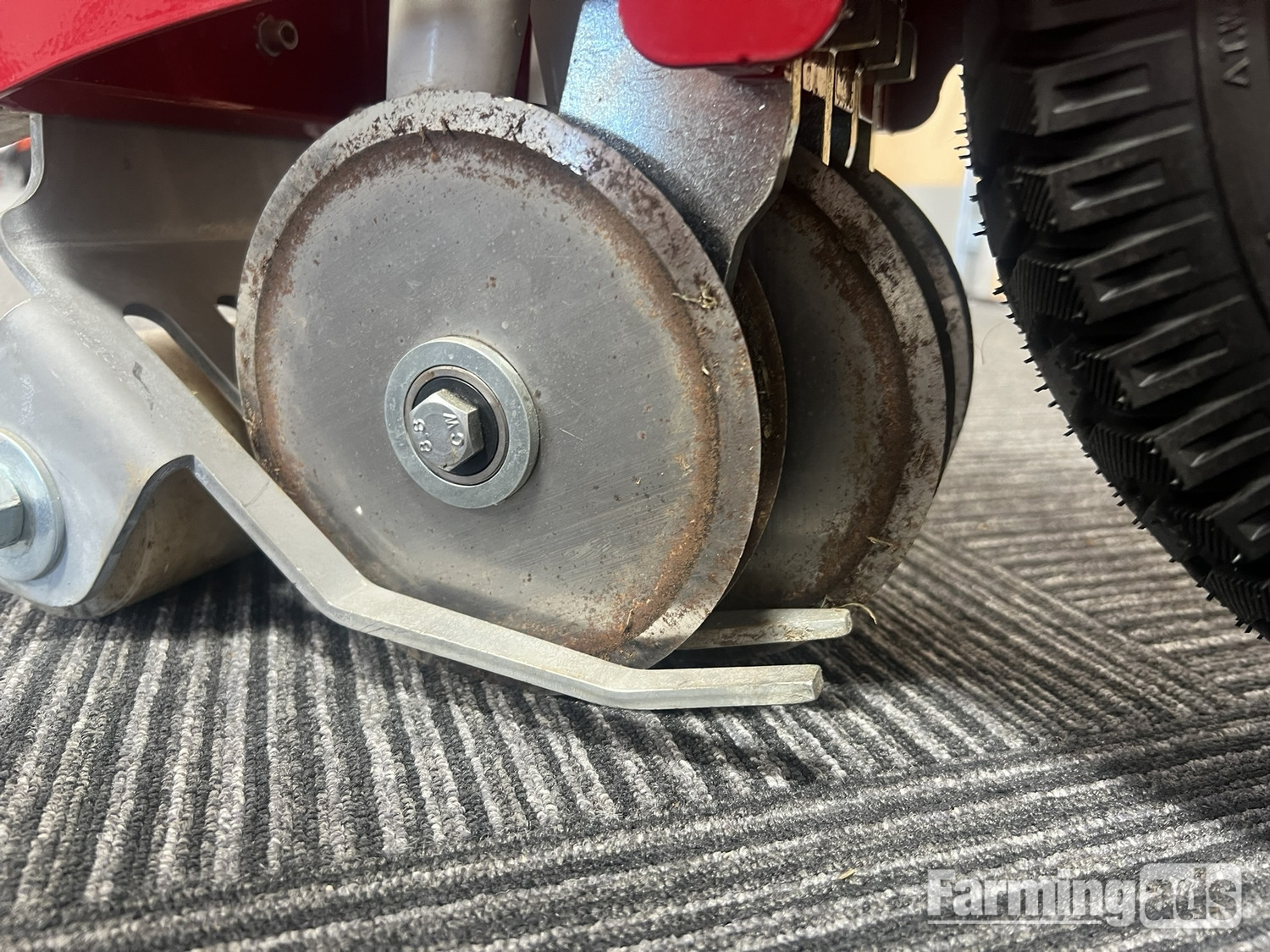 {CATEGORY} - (2024) Tractor