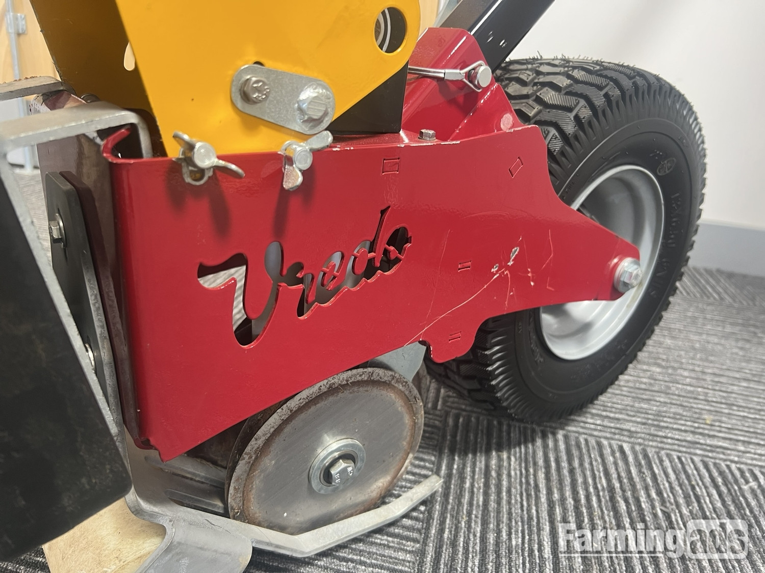 {CATEGORY} - (2024) Tractor