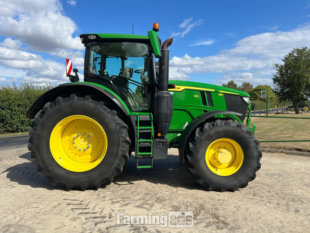John Deere 6R 250 (2023) Tractor - {CATEGORY}