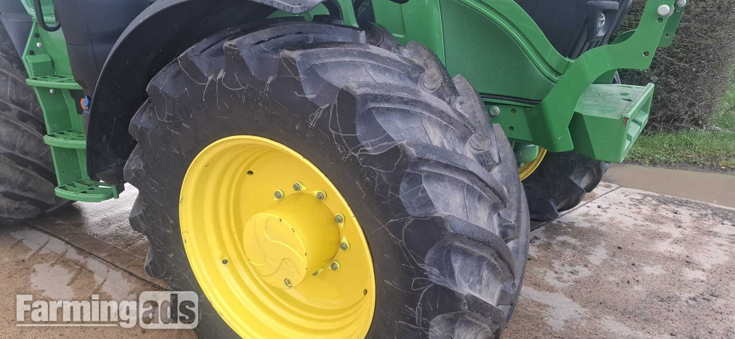 John Deere 6R 185 (2024) Tractor - {CATEGORY}