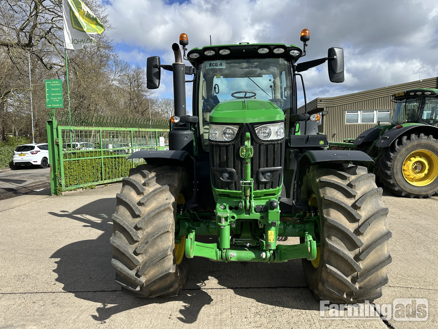 John Deere 6R 215 (2025) Tractor