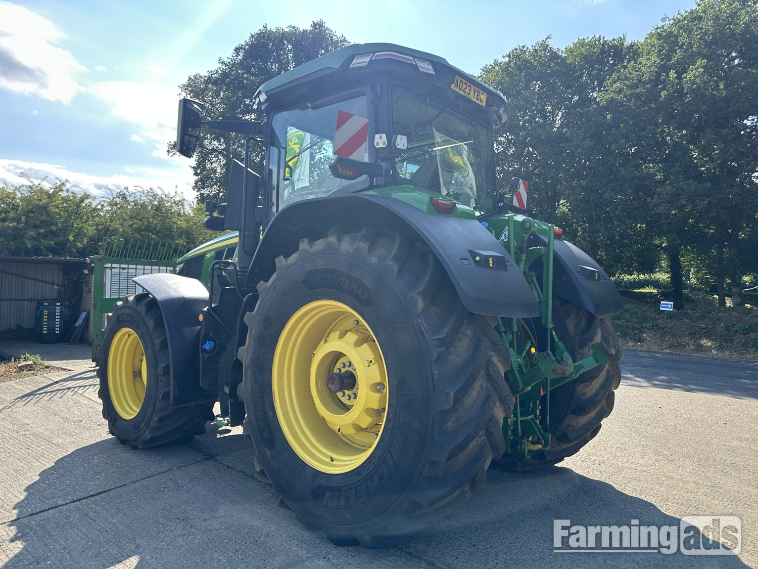 {CATEGORY} - John Deere 7R 350 (2023) Tractor