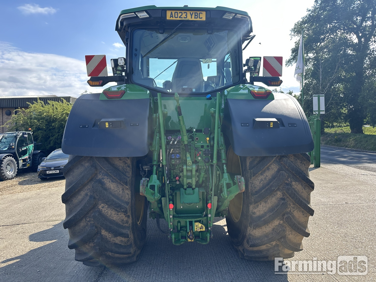 John Deere 7R 350 (2023) Tractor 