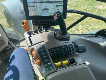 John Deere 6R 250 (2022) Tractor