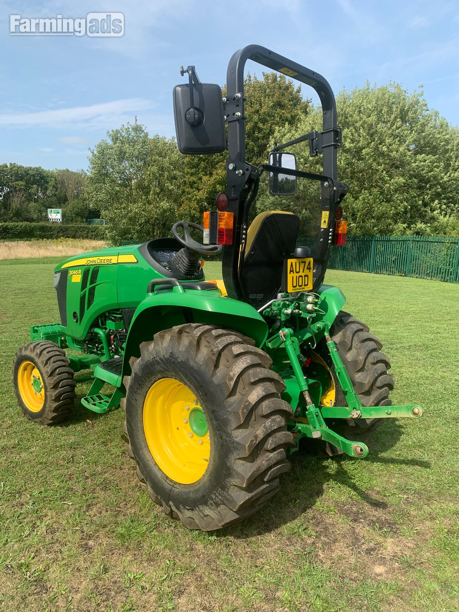 {CATEGORY} - John Deere 3046R () Tractor