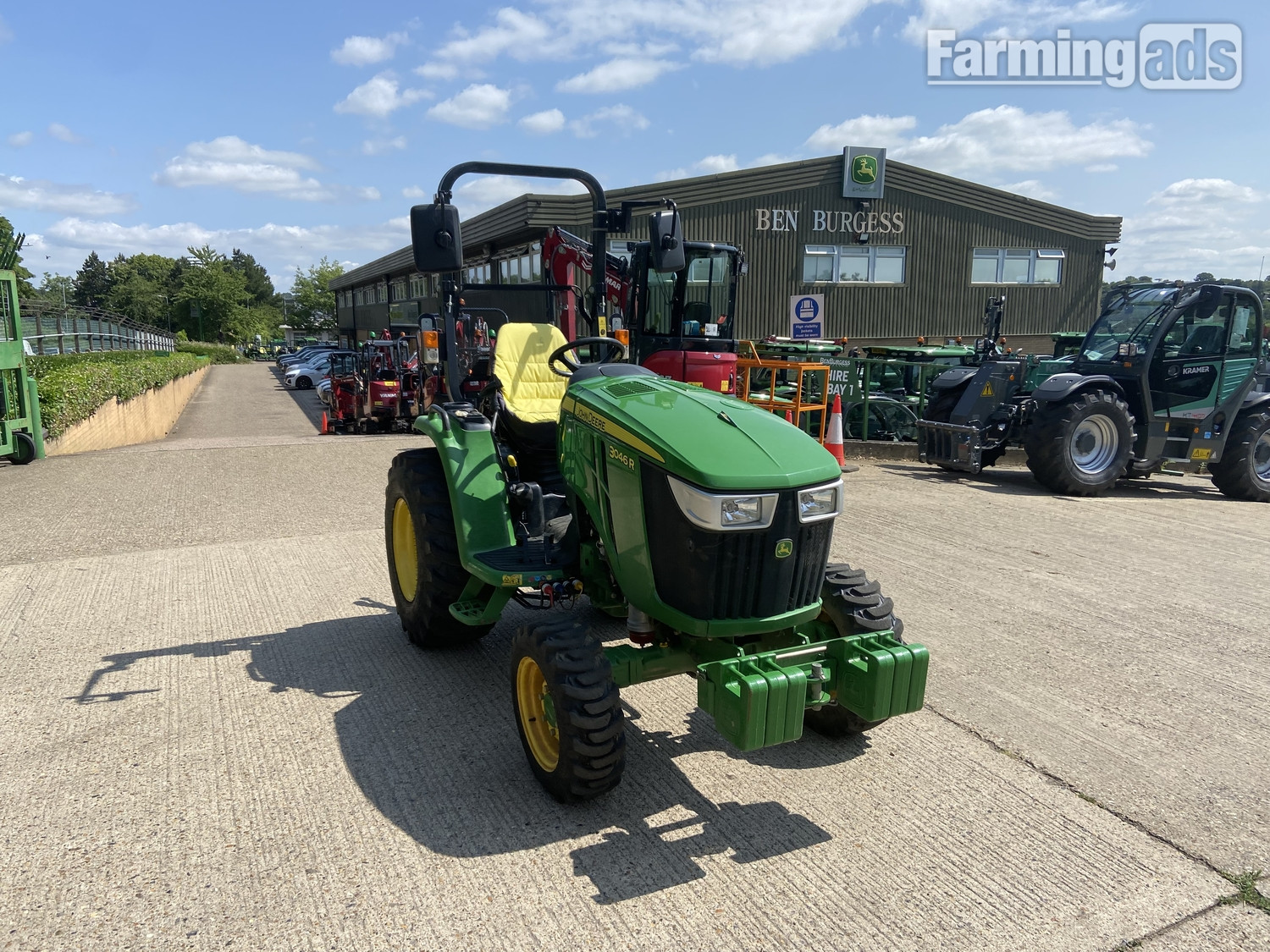John Deere 3046R () Tractor