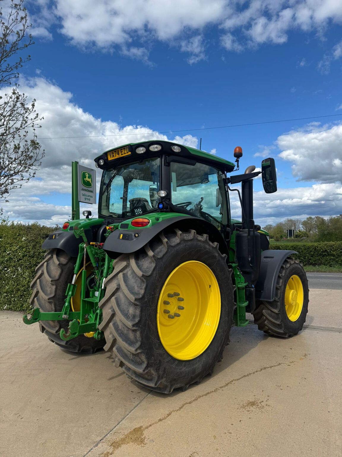 John Deere 6R 185 (2025) Tractor - {CATEGORY}