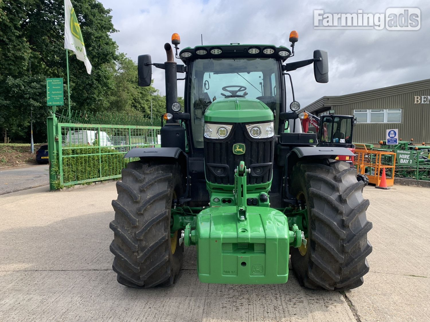 John Deere 6R 215 (2024) Tractor