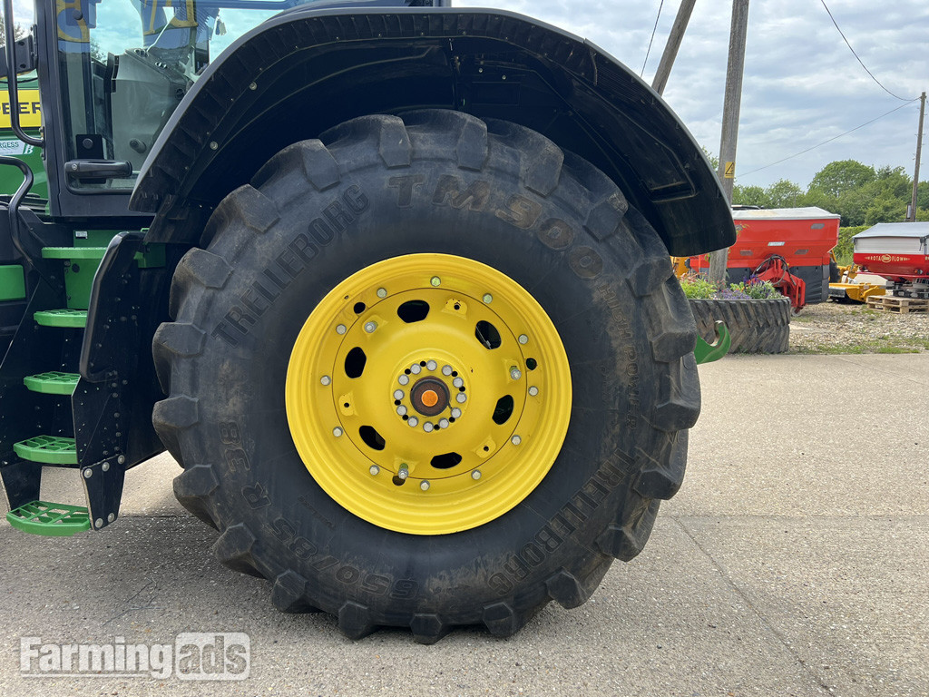 {CATEGORY} - John Deere 8R 370 (2023) Tractor