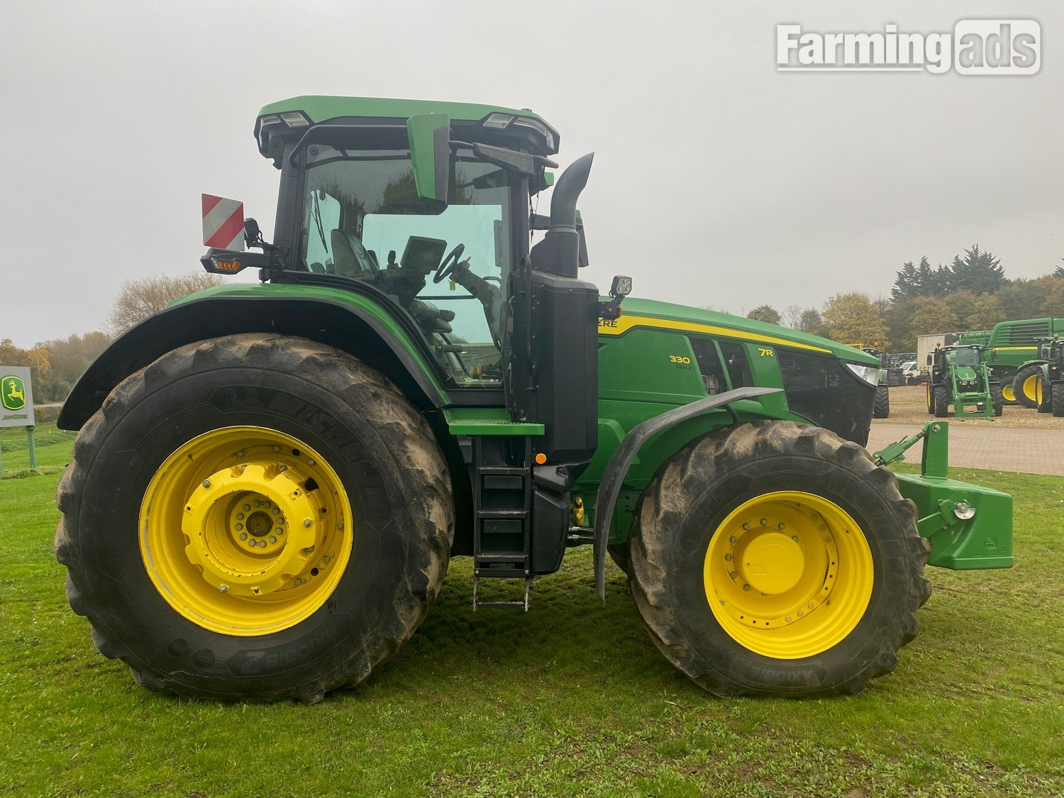 John Deere 7R 330 (2023) Tractor - {CATEGORY}