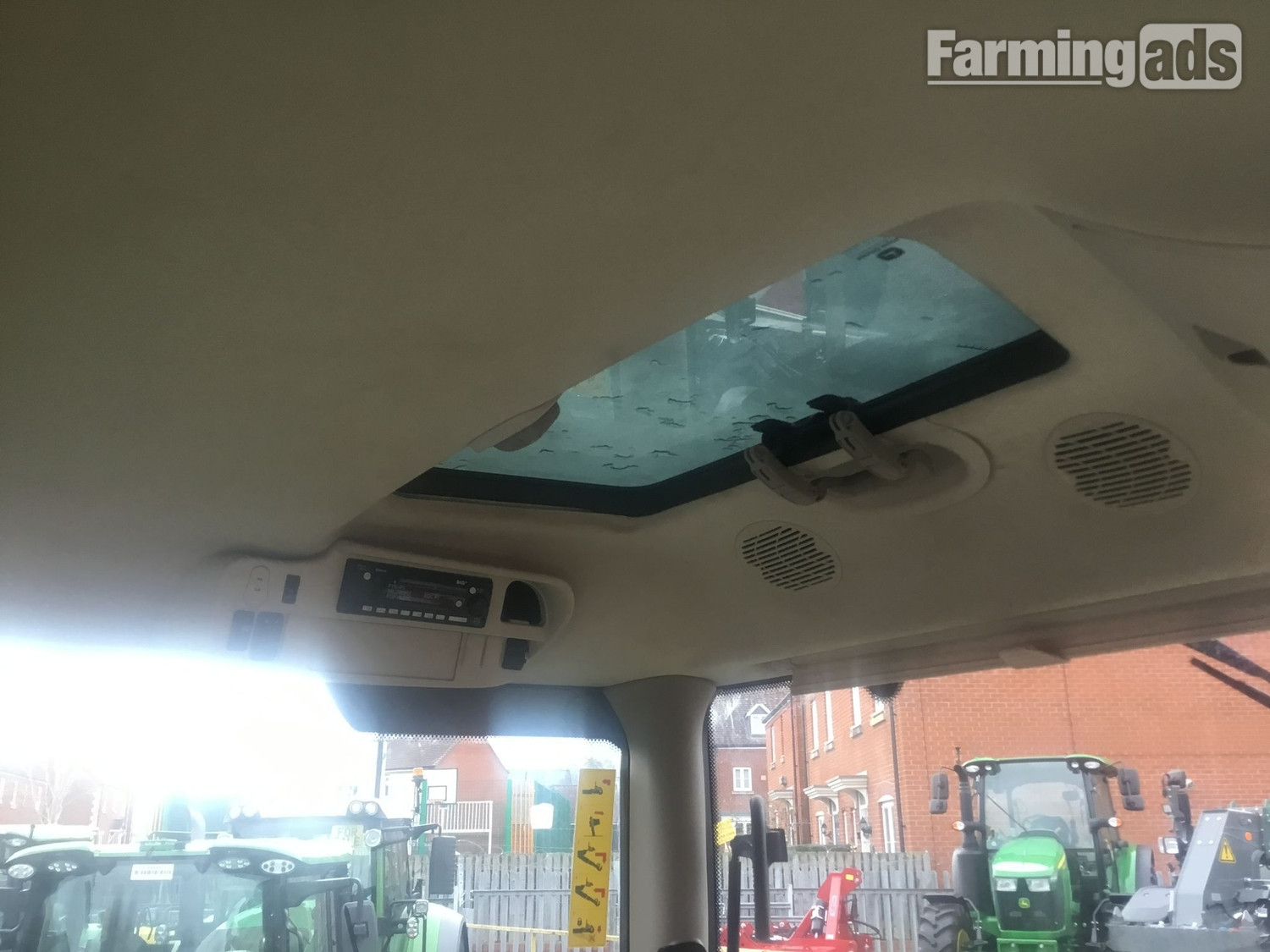  John Deere 6R 250 (2023) Tractor